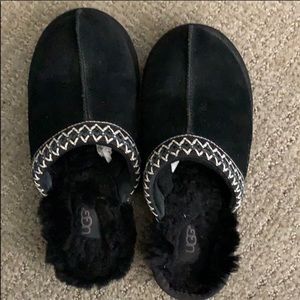 UGG SLIPPERS!